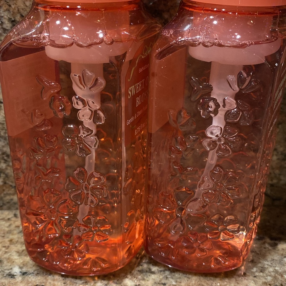 For @marybmay73 B&BW 2) “SWEET ORANGE BLOSSOM” 8.75 Gentle Foaming Hand Soap NWT - Picture 8 of 8